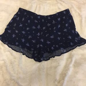 Floral print ruffle shorts